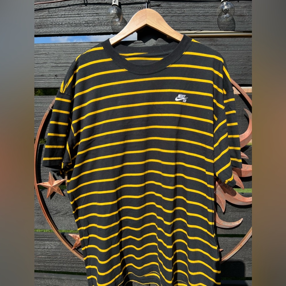 Nike SB Black and Yellow striped Shirt Large